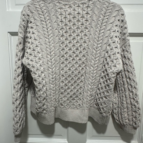 Abercrombie and Fitch Chenille Cable Cardigan Size XS - Picture 6 of 6